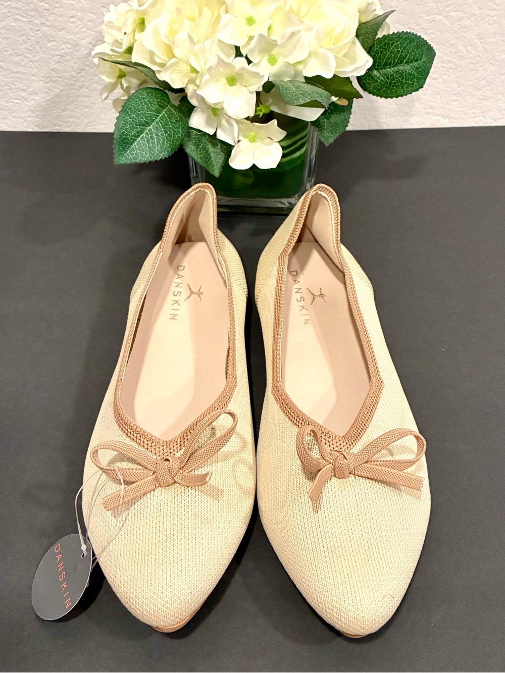 NWT Danskin flats size 8.5